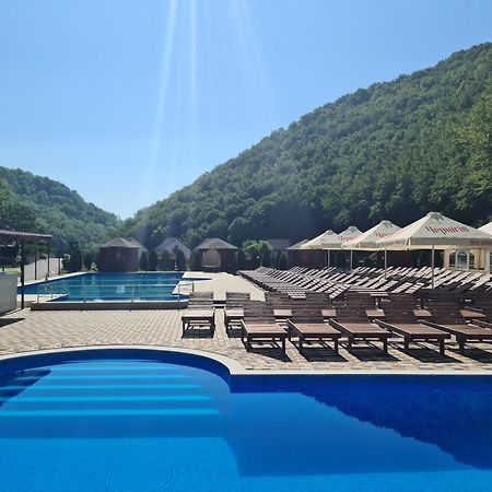 Mishyn-City Hotel Dobrovlyany Exterior photo