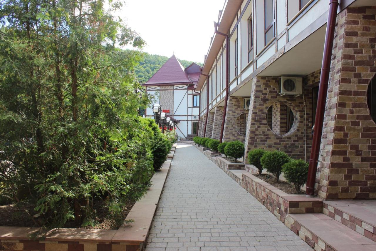 Mishyn-City Hotel Dobrovlyany Exterior photo