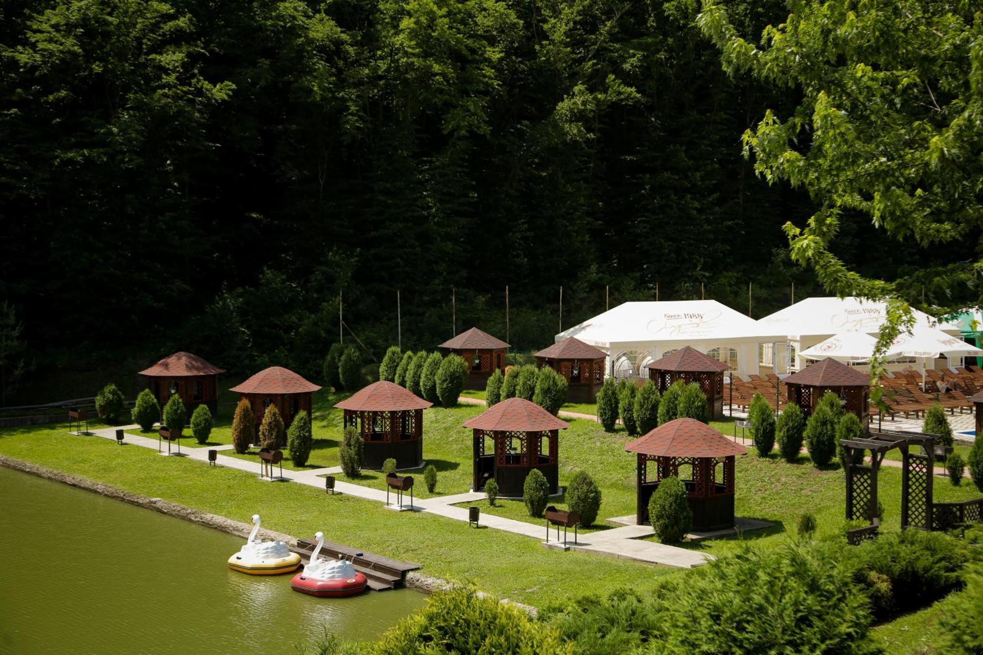 Mishyn-City Hotel Dobrovlyany Exterior photo