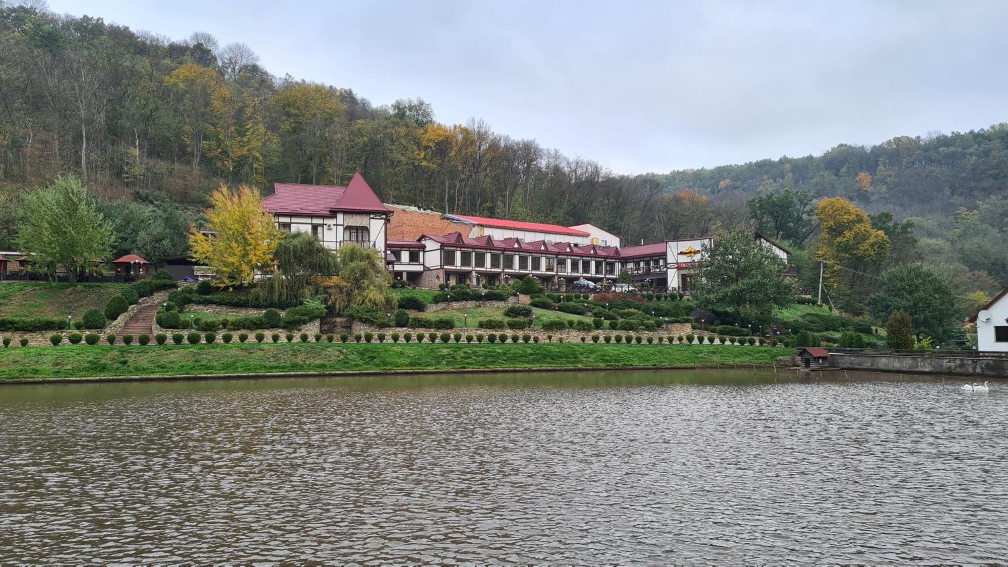 Mishyn-City Hotel Dobrovlyany Exterior photo